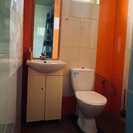 Lägenhet Harrys Scarlett House Komárno